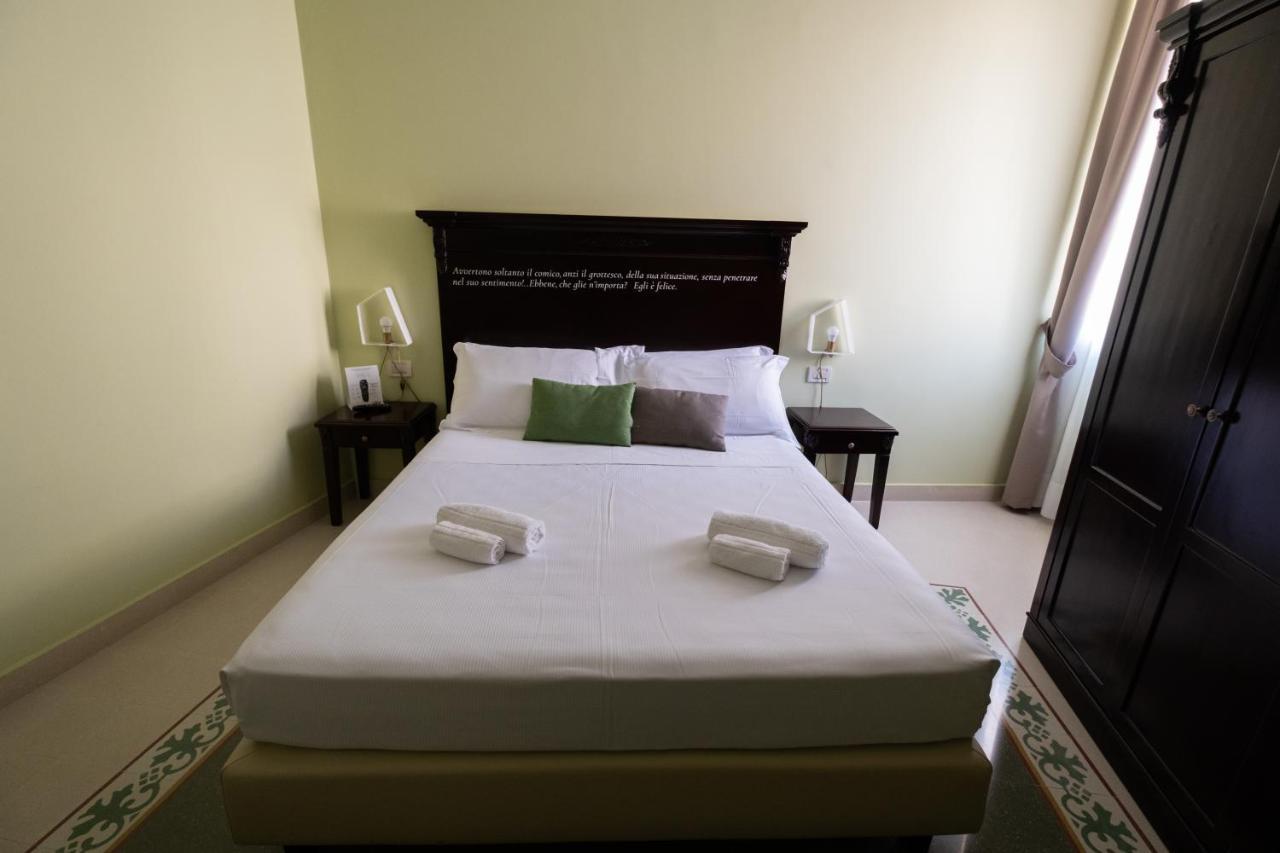 Hotel Borgo Di Ciaula Santa Flavia Bagian luar foto
