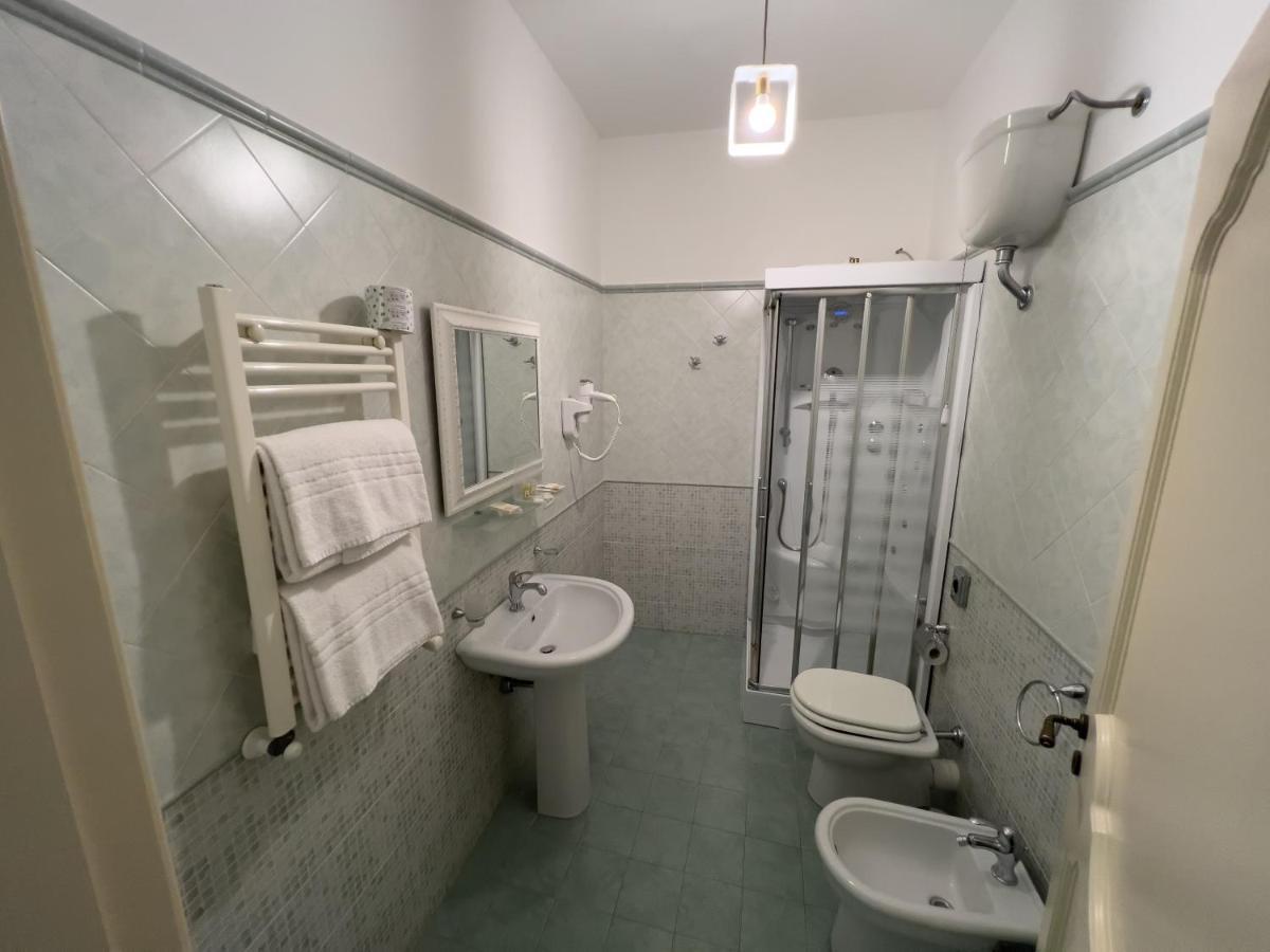 Hotel Borgo Di Ciaula Santa Flavia Bagian luar foto