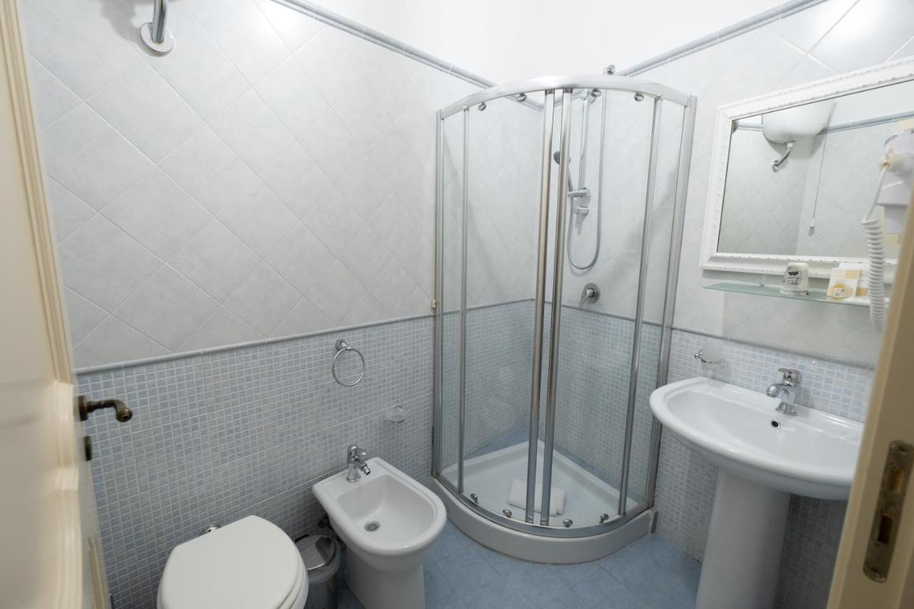 Hotel Borgo Di Ciaula Santa Flavia Bagian luar foto