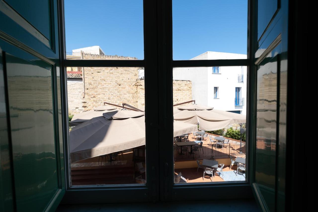 Hotel Borgo Di Ciaula Santa Flavia Bagian luar foto