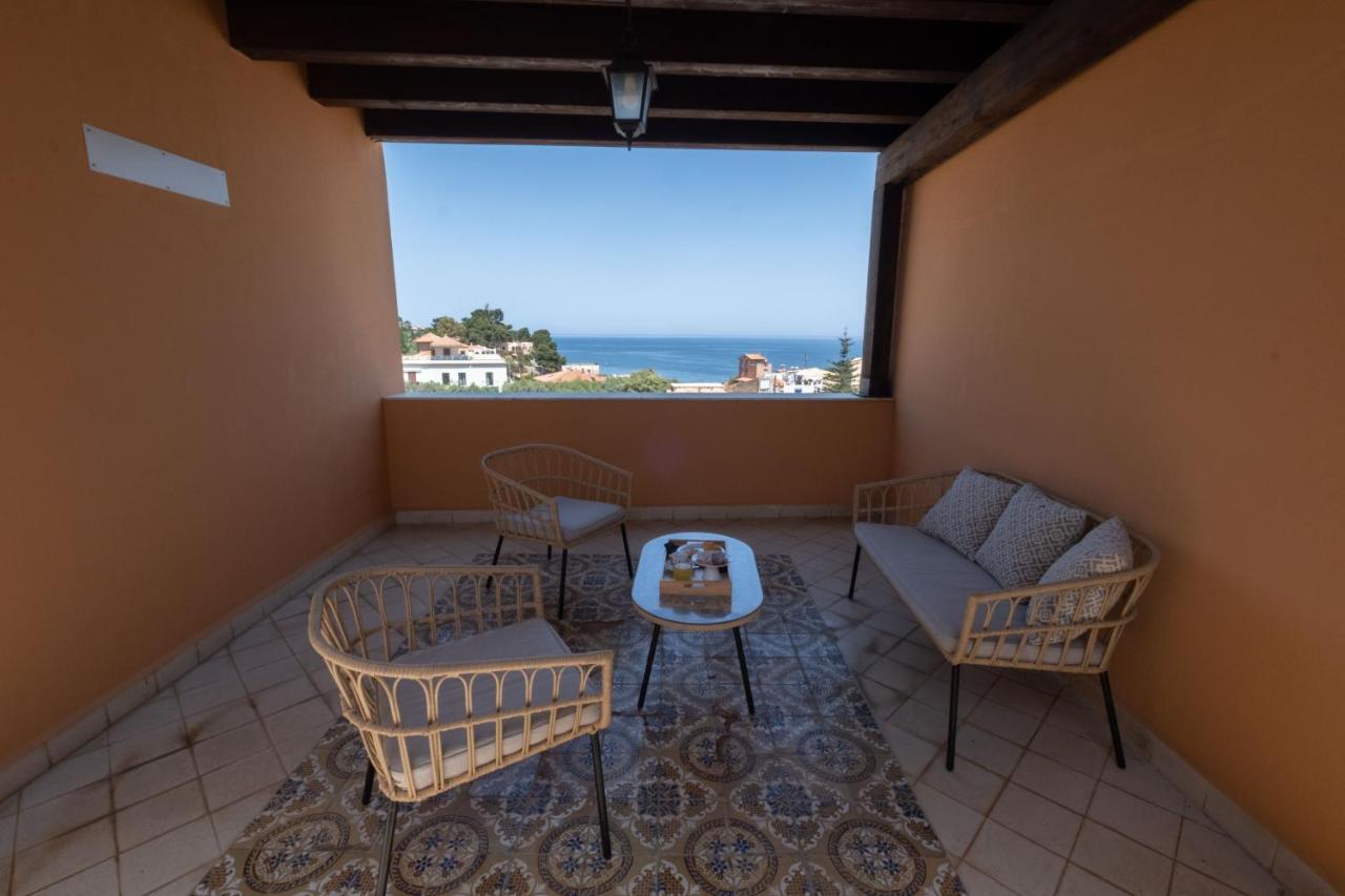 Hotel Borgo Di Ciaula Santa Flavia Bagian luar foto