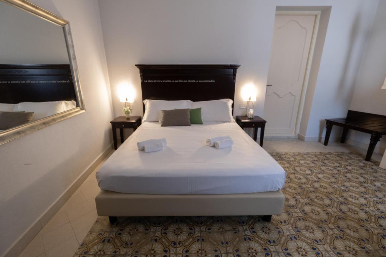 Hotel Borgo Di Ciaula Santa Flavia Bagian luar foto