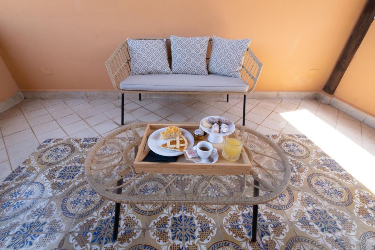 Hotel Borgo Di Ciaula Santa Flavia Bagian luar foto