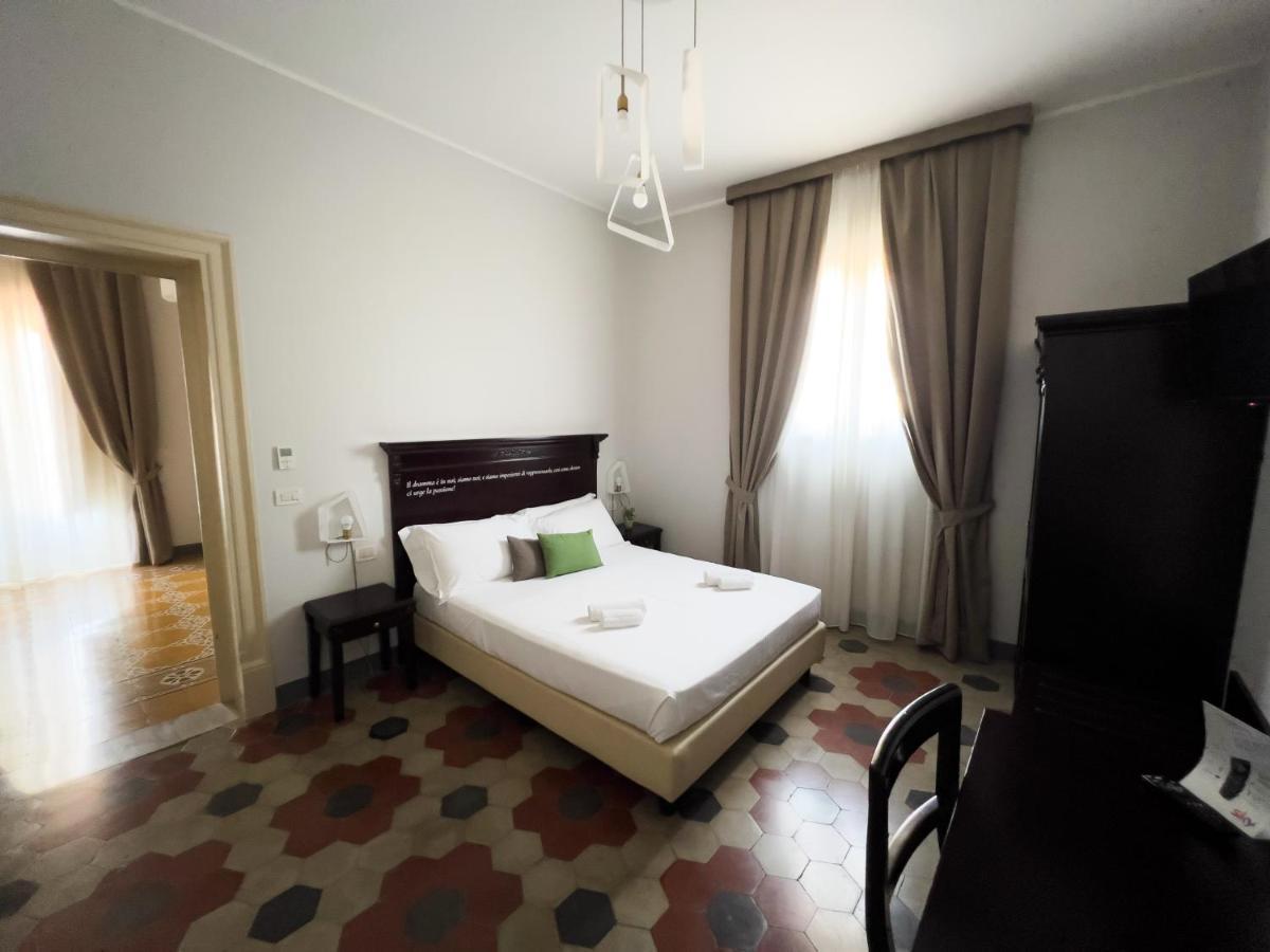 Hotel Borgo Di Ciaula Santa Flavia Bagian luar foto