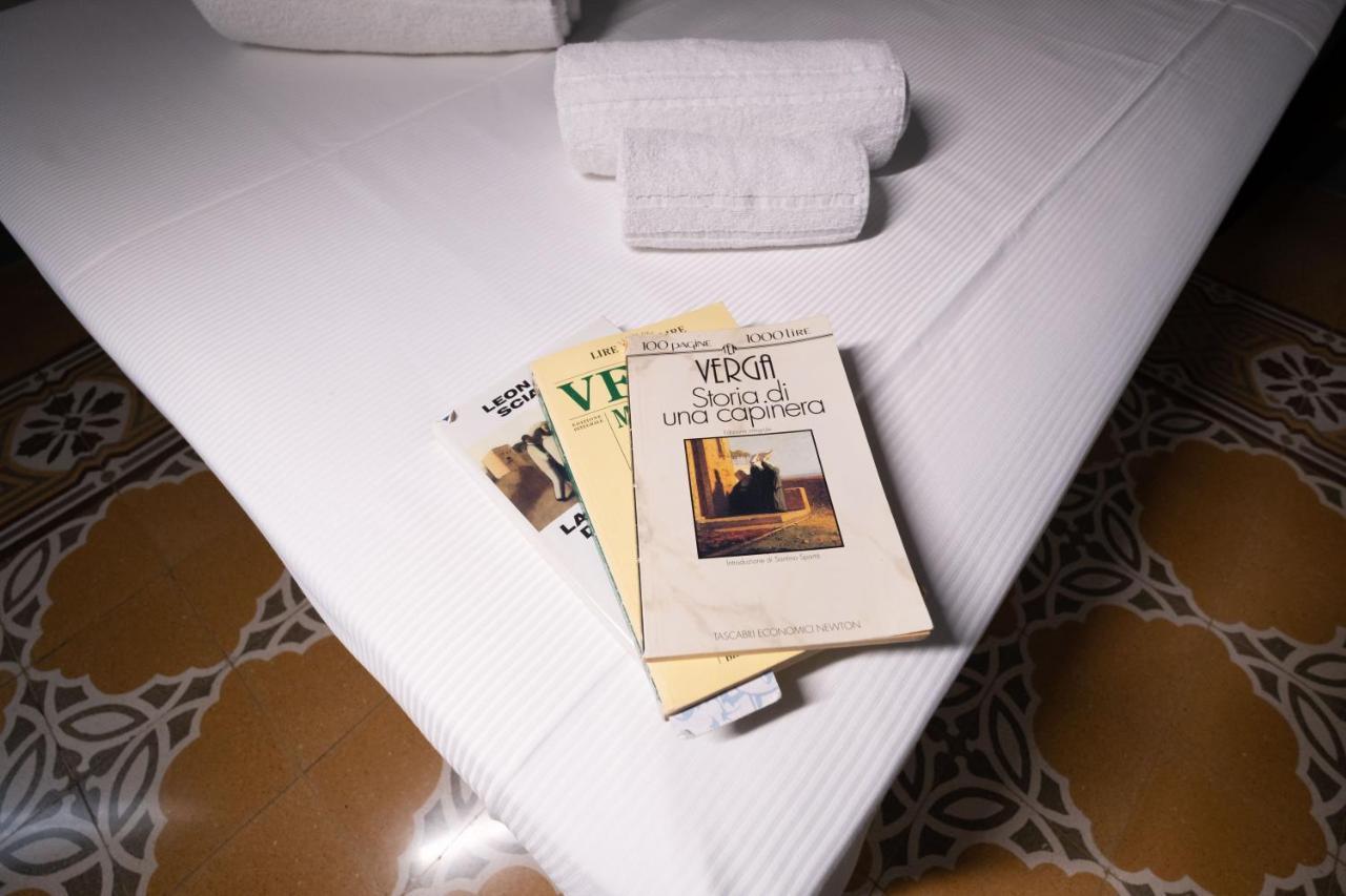 Hotel Borgo Di Ciaula Santa Flavia Bagian luar foto
